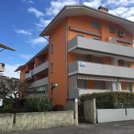Elena Apartment *